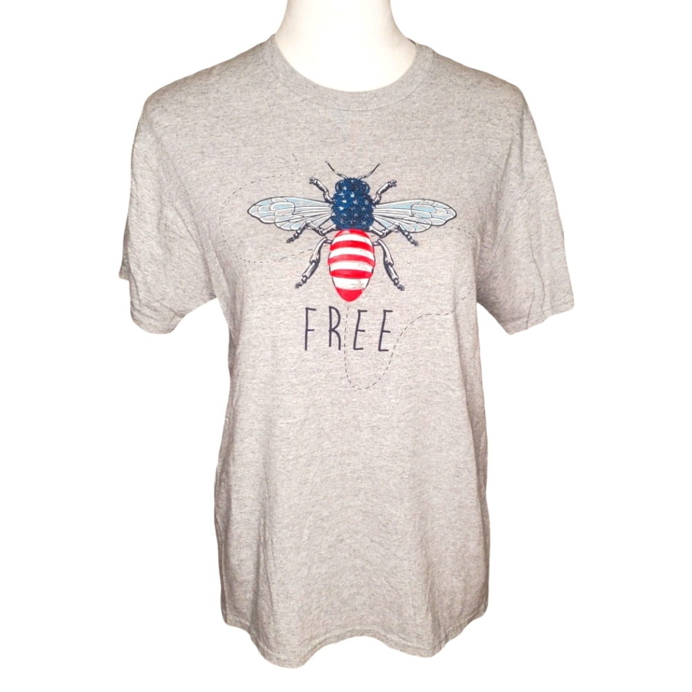 🦋Delta Apparel Bee Free Patriotic Heather Gray Graphic Tee